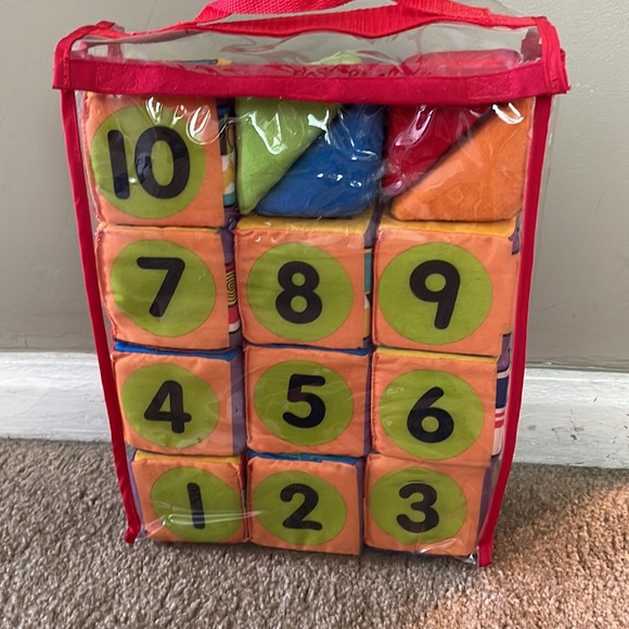 Melissa & Doug Kids Match and Build Soft Blocks Set - Picture 2 of 11